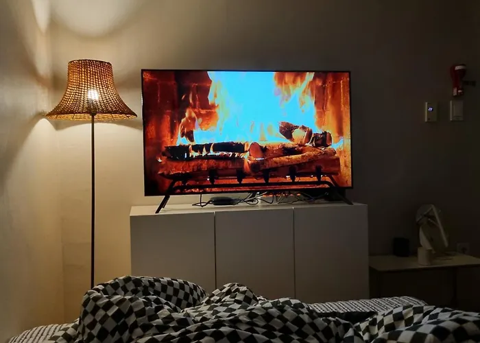 Hongdae&Sinchon 10Min Cozy House With 2 Bedrooms